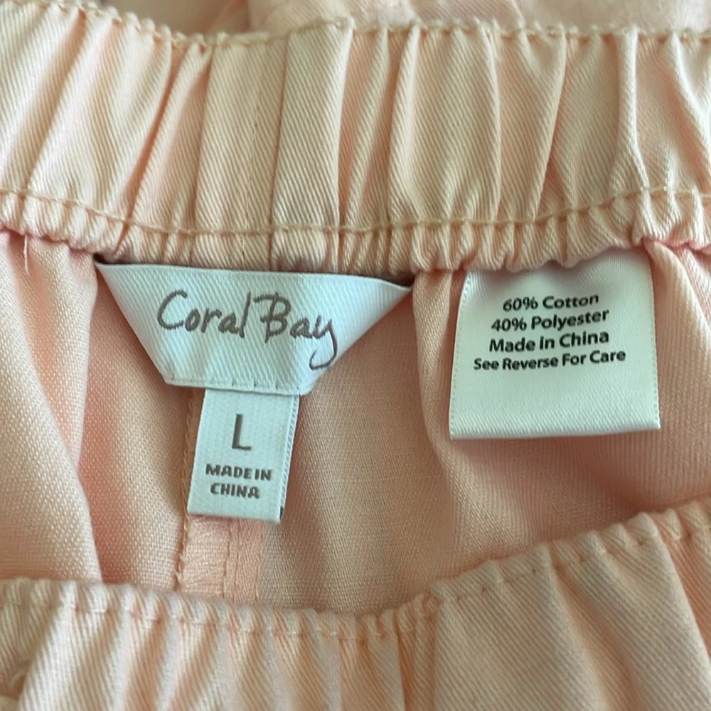 Coral Bay Ladies Shorts Size L - NWT